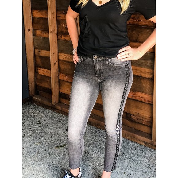 Driftwood Jackie Zig Zag Beaded Skinny Jeans Size 31 NWOT - Picture 2 of 13